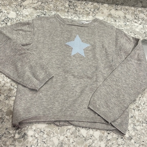 patachou Other - Patachou Adorable Star Sweater, button back, size 5